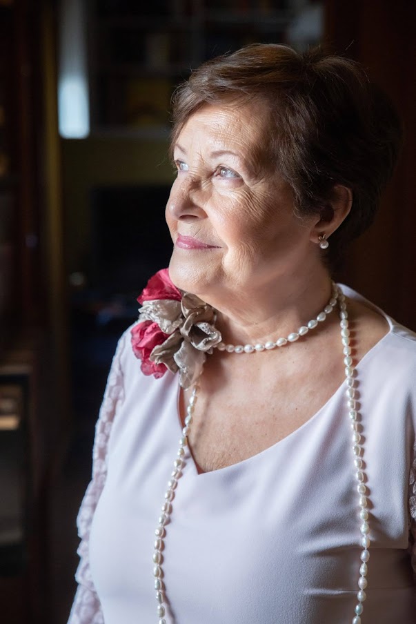 mujer madura pelo corto